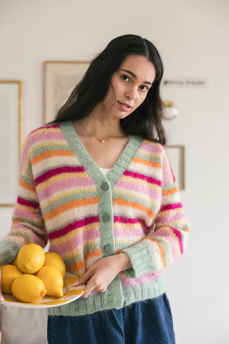 Aurinkoinen Cardigan Gratis Breipatroon | Zomers Gestreept Vest