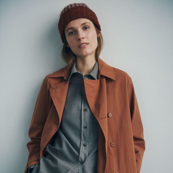 Anni beanie cardigan van Helga Isager - Zat 05/09, 19/09 en 03/10 van 10u tot 12u