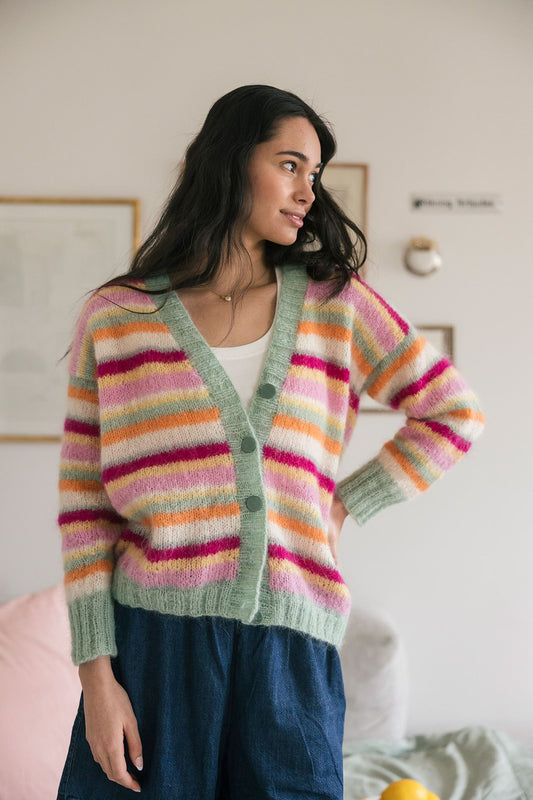Aurinkoinen Cardigan Gratis Breipatroon | Zomers Gestreept Vest