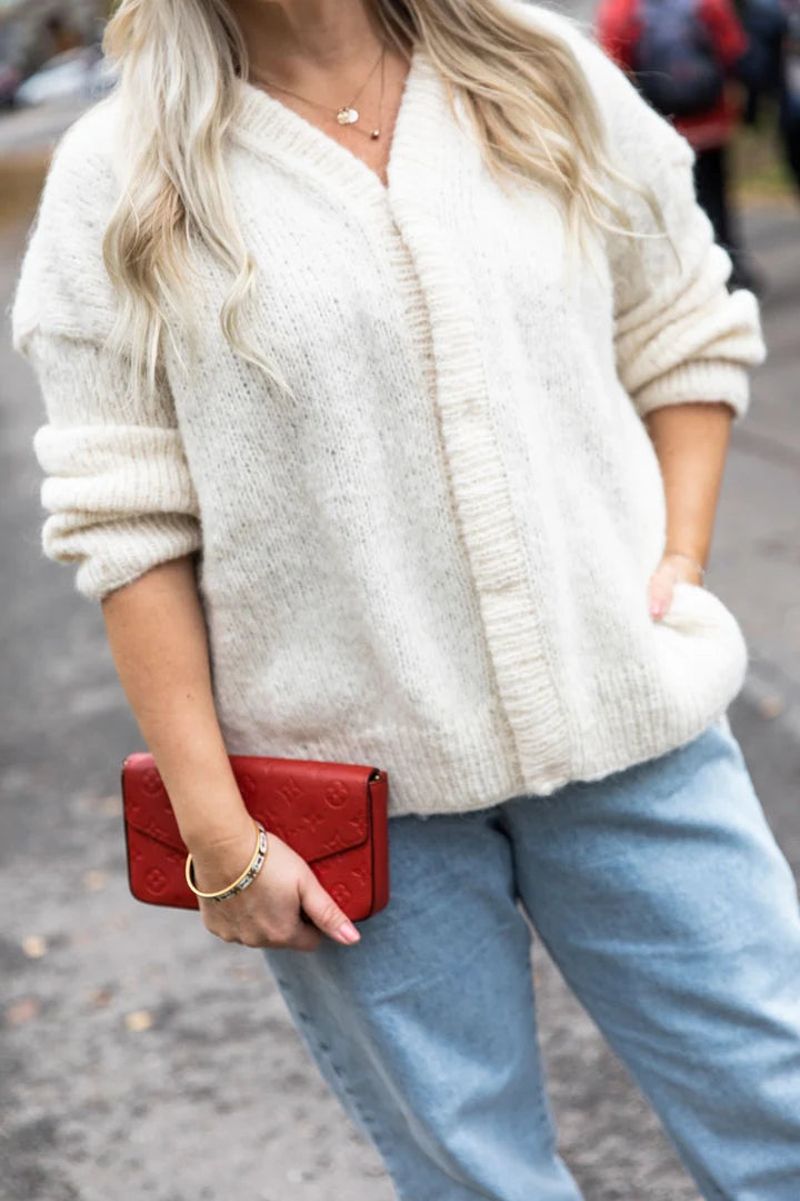 Everyday Knits – Easy Wardrobe Essentials | Paula Narkiniemi
