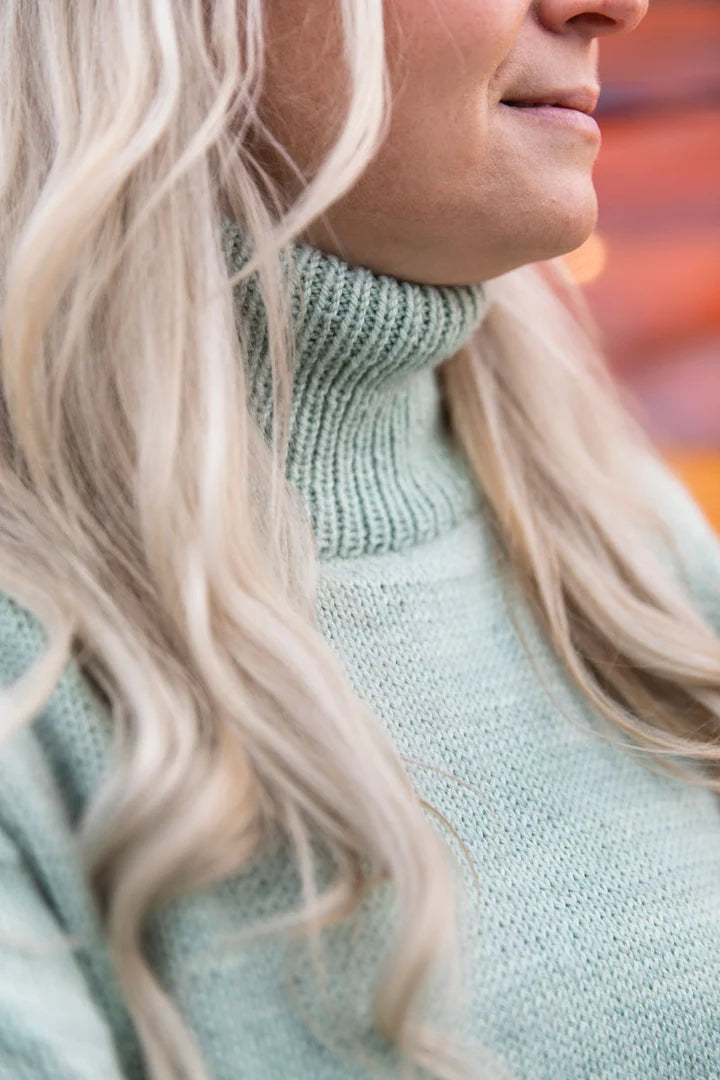 Everyday Knits – Easy Wardrobe Essentials | Paula Narkiniemi